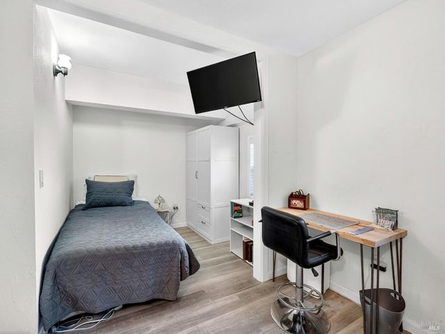 4406 Hedge Ct, Rohnert Park, CA 94928