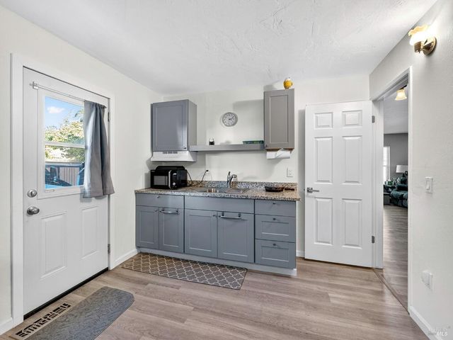 4406 Hedge Ct, Rohnert Park, CA 94928