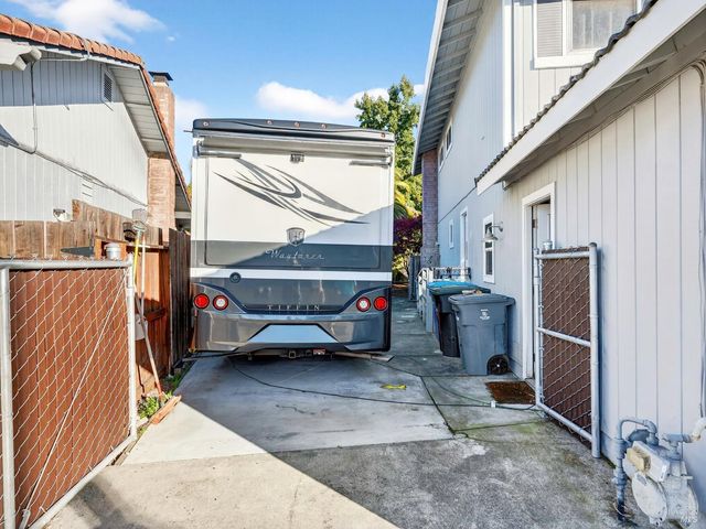 4406 Hedge Ct, Rohnert Park, CA 94928