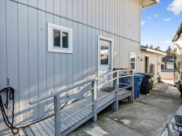 4406 Hedge Ct, Rohnert Park, CA 94928