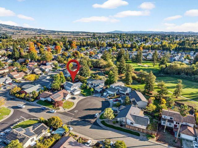 4406 Hedge Ct, Rohnert Park, CA 94928