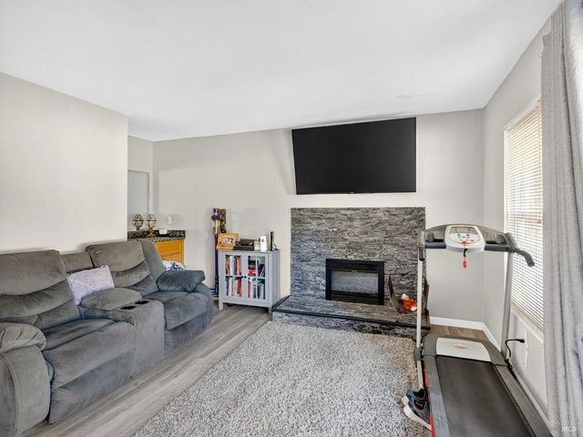 4406 Hedge Ct, Rohnert Park, CA 94928