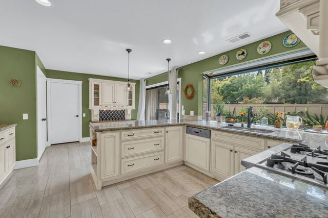 11647 Gold Country Blvd, Gold River, CA 95670