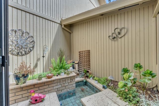 11647 Gold Country Blvd, Gold River, CA 95670