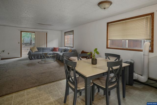 2486-2488 Wintergreen Av NW, Salem, OR 97304