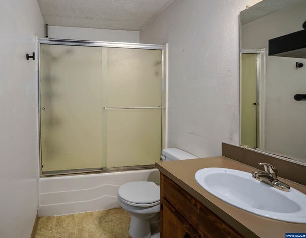 2486-2488 Wintergreen Av NW, Salem, OR 97304