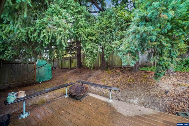 2486-2488 Wintergreen Av NW, Salem, OR 97304