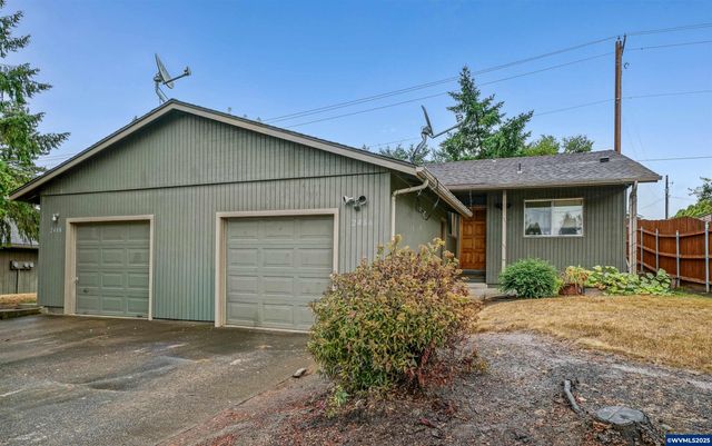 2486-2488 Wintergreen Av NW, Salem, OR 97304
