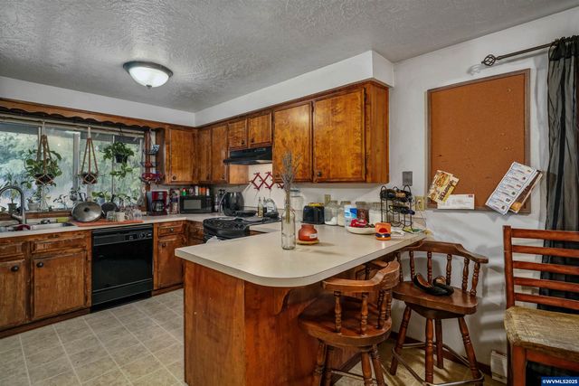 2486-2488 Wintergreen Av NW, Salem, OR 97304