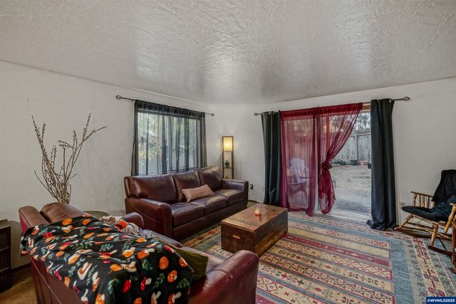 2486-2488 Wintergreen Av NW, Salem, OR 97304