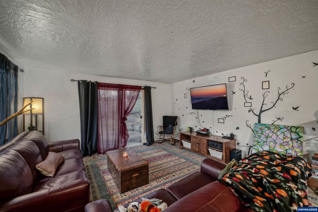 2486-2488 Wintergreen Av NW, Salem, OR 97304