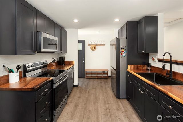 13804 Easy Street NW, Gig Harbor, WA 98329