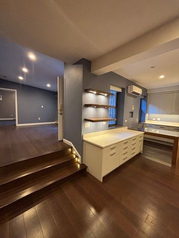 662 Massachusetts Ave 2, Boston, MA 02118
