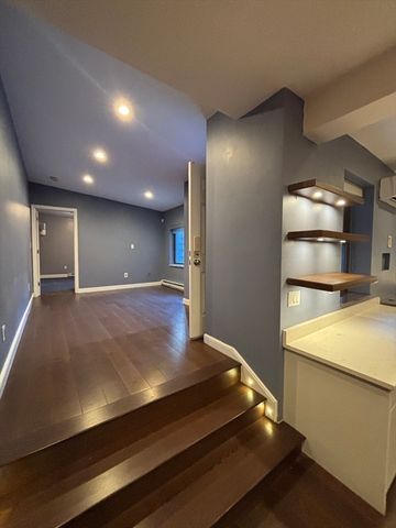 662 Massachusetts Ave 2, Boston, MA 02118