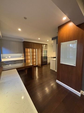 662 Massachusetts Ave 2, Boston, MA 02118