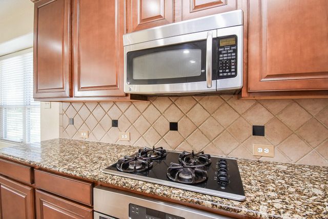 6203 Ledger Lane, Missouri City, TX 77459