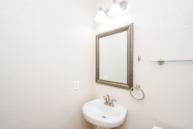 6203 Ledger Lane, Missouri City, TX 77459