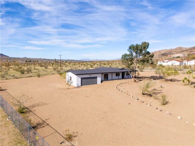 2670 N Sage Avenue, Landers, CA 92285
