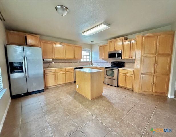 2201 Gail Drive, Copperas Cove, TX 76522