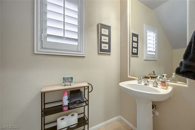 10505 Howling Coyote Avenue, Las Vegas, NV 89135