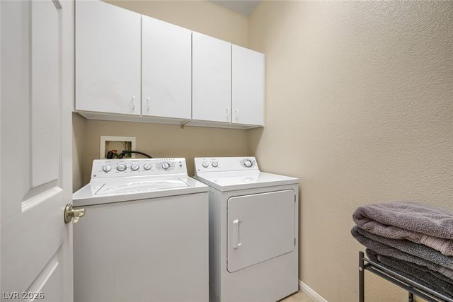 10505 Howling Coyote Avenue, Las Vegas, NV 89135