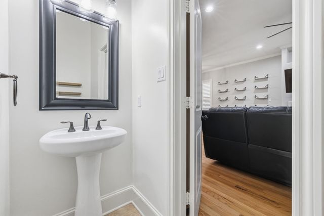 1714 Ovid Street C, Houston, TX 77007