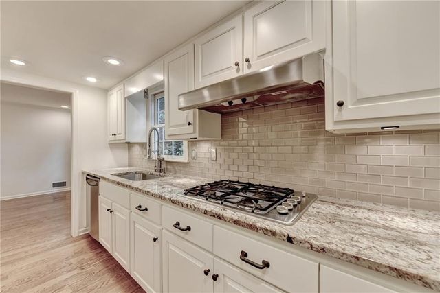3852 Ivey Lane SW, Lilburn, GA 30047