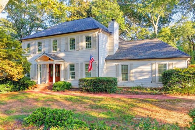3852 Ivey Lane SW, Lilburn, GA 30047