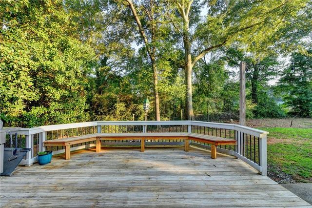 3852 Ivey Lane SW, Lilburn, GA 30047