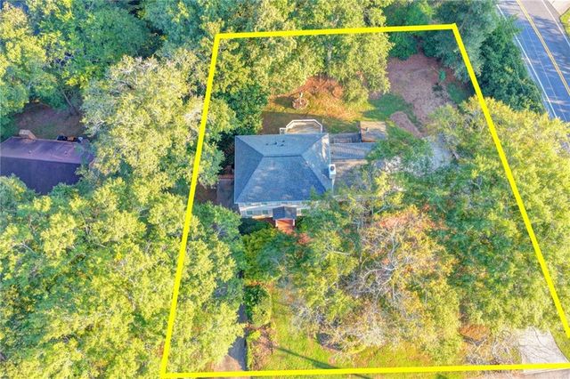 3852 Ivey Lane SW, Lilburn, GA 30047