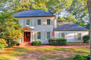 3852 Ivey Lane SW, Lilburn, GA 30047