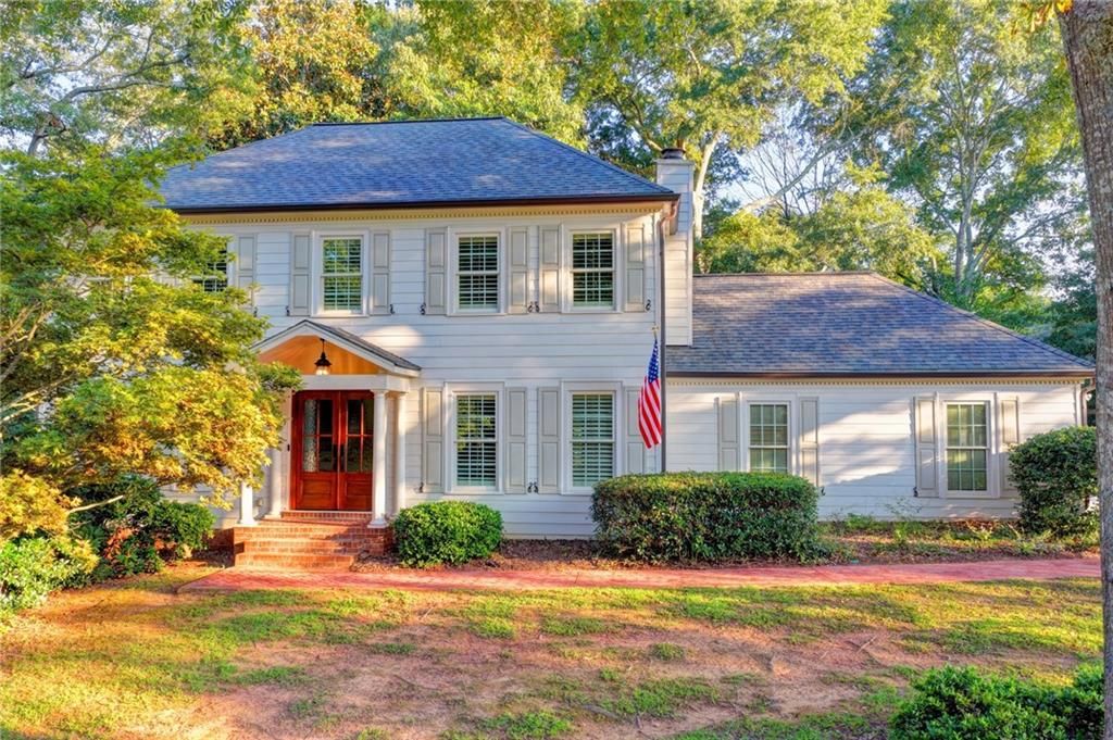 3852 Ivey Lane SW, Lilburn, GA 30047