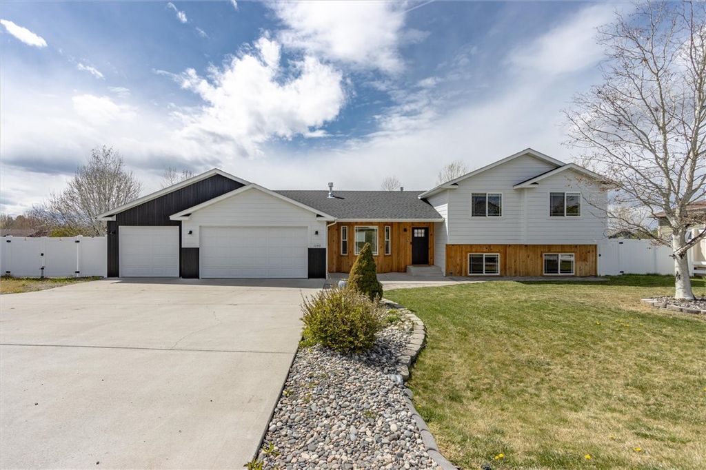 1240 Maxer Drive, Billings, MT 59101