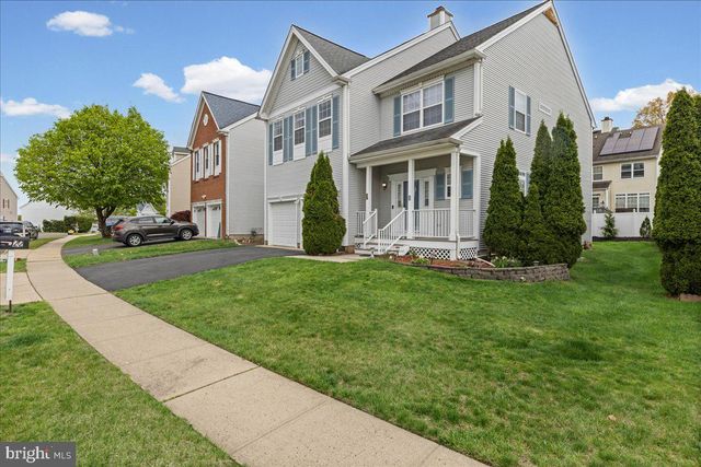 22 STANFORD DRIVE, Kendall Park, NJ 08824