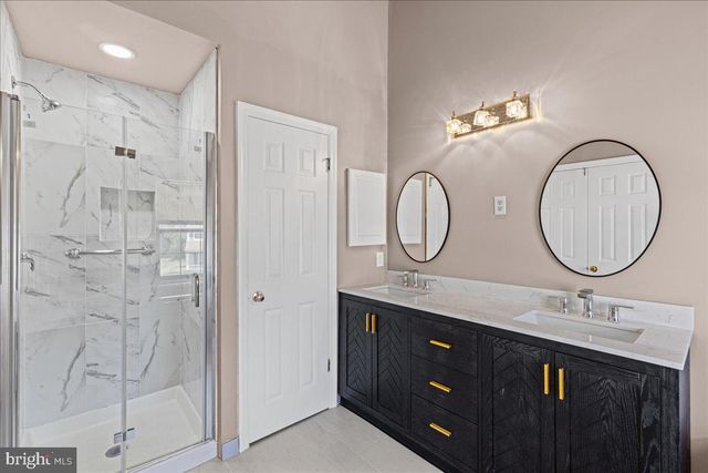 22 STANFORD DRIVE, Kendall Park, NJ 08824