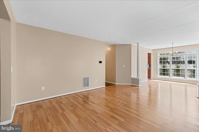 22 STANFORD DRIVE, Kendall Park, NJ 08824