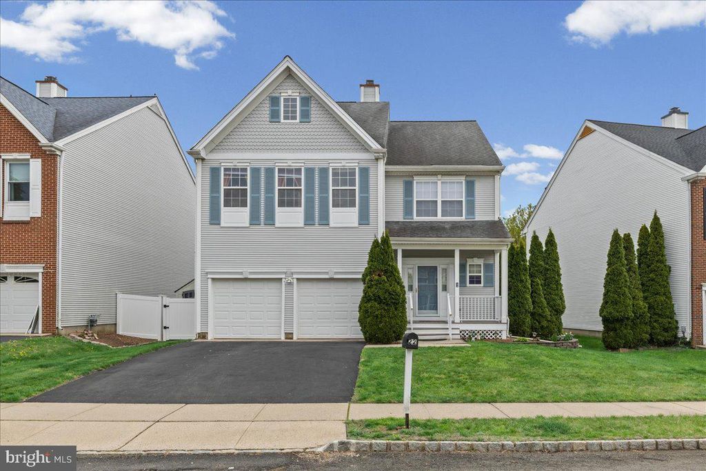 22 STANFORD DRIVE, Kendall Park, NJ 08824
