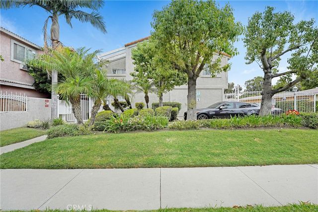 6551 Motz, Paramount, CA 90723