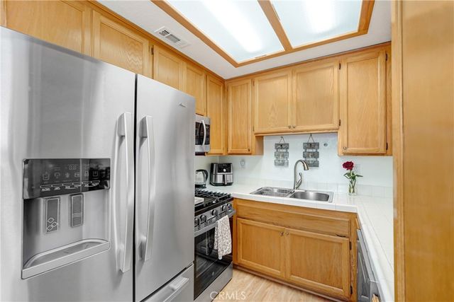 6551 Motz, Paramount, CA 90723