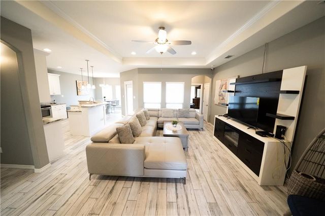 5730 Bella Donna Dr, Corpus Christi, TX 78414
