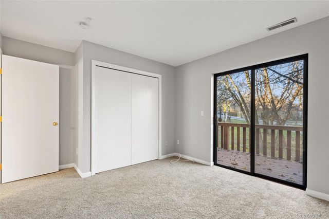 227 Panorama Court, Poughkeepsie, NY 12603