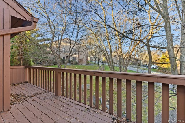 227 Panorama Court, Poughkeepsie, NY 12603