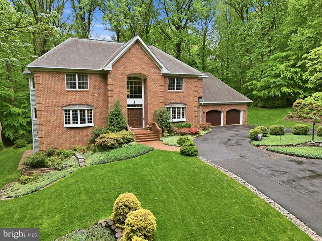 8605 CHERRY DR, Fairfax, VA 22031