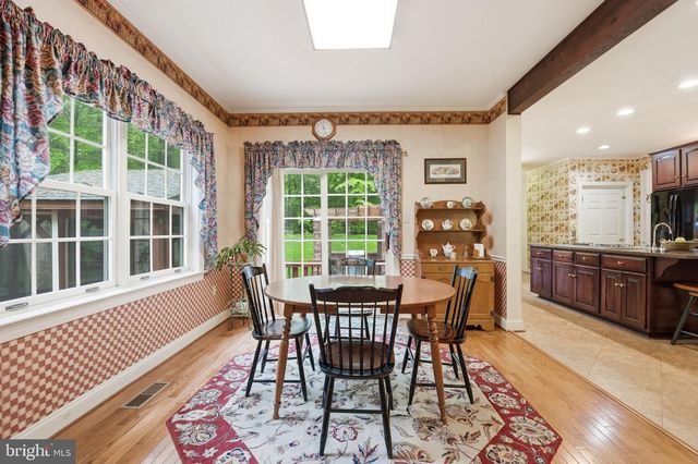 8605 CHERRY DR, Fairfax, VA 22031