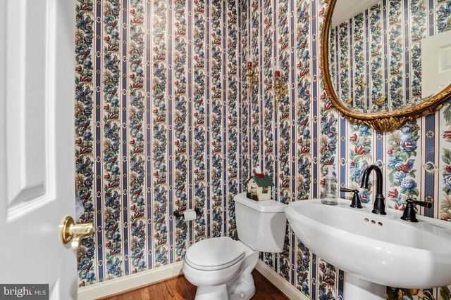 8605 CHERRY DR, Fairfax, VA 22031