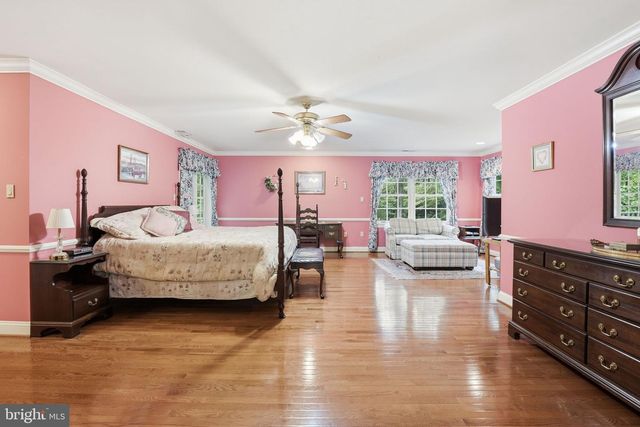 8605 CHERRY DR, Fairfax, VA 22031