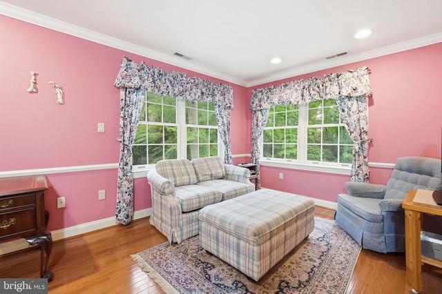 8605 CHERRY DR, Fairfax, VA 22031
