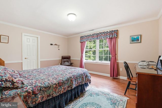 8605 CHERRY DR, Fairfax, VA 22031
