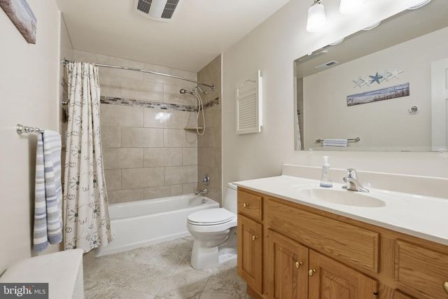 8605 CHERRY DR, Fairfax, VA 22031