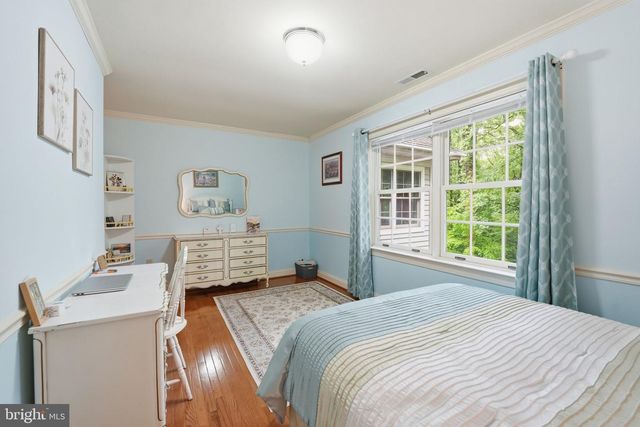 8605 CHERRY DR, Fairfax, VA 22031